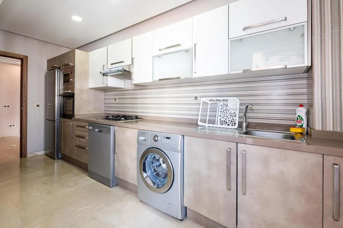 Spacious & Central 3 Bedrooms-Casablanca Center