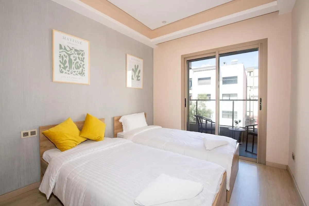 Spacious & Central 3 Bedrooms-Casablanca Center 0*,